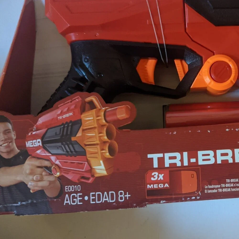 NWT NERF Tri-Break Mega Blaster Gun + 3 Foam Darts Hasbro New on Package Age 8+